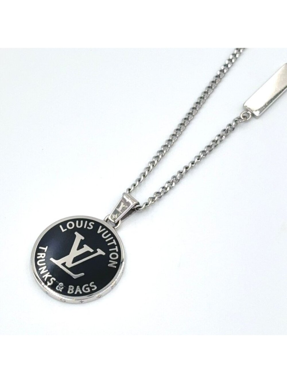 Louis Vuitton LV Award Pendant Metal Enamel Silver Black Necklace